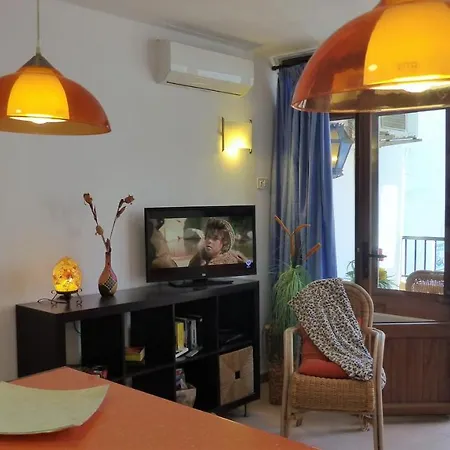Apartament Trocadero Ap18 *